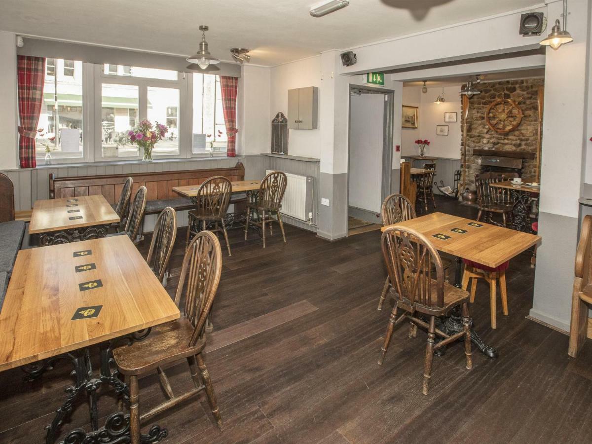 The Lord Nelson Pub And Accommodation Bridport Exterior photo
